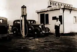 Service station in Hanford, 1930