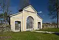 Pilistvere churchyard gate with walls