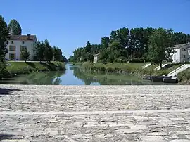 The Courdault canal marina