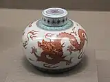 Porcelain jar depicting a red dragon, Qing dynasty