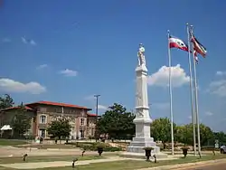 Rankin County Courthouse and Rankin County Confederate Monument