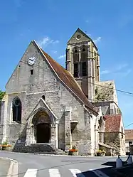 The church in Saint-Vaast-lès-Mello