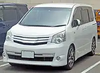 2010–2014 Noah Si G's (facelift)