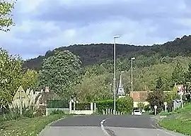 A road in Vézillon