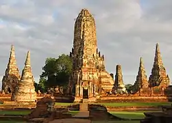 Wat Chaiwatthanaram, late afternoon