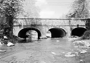 Former canal aqueduct over Powell Creek