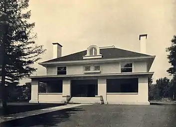 William and Helen Coffeen House in Hinsdale, Illinois, 1900