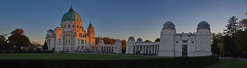 Cmentarz Centralny w Wiedniu. Kościół św. Karola Boromeusza z Nowymi Arkadami od strony zachodniej