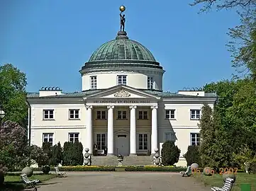 Pałac w Lubostroniu