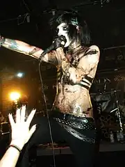 Andy Biersack w 2011 roku podczas koncertu