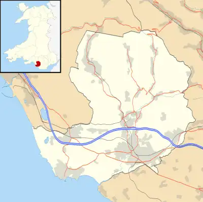 Mapa konturowa Bridgend, blisko centrum u góry znajduje się punkt z opisem „Maesteg”