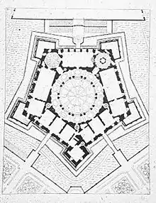 Pałac Farnese w Capraroli, rzut przyziemia