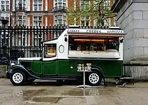 Food truck w Londynie (hot dog, crêpe, kawa)