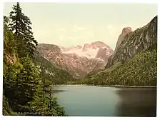 Jezioro Gosausee, w tle Hoher Dachstein i Torstein ponad lodowcem Gosaugletcher