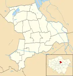 Mapa konturowa gminy Hackney, na dole nieco na lewo znajduje się punkt z opisem „Shoreditch High Street”