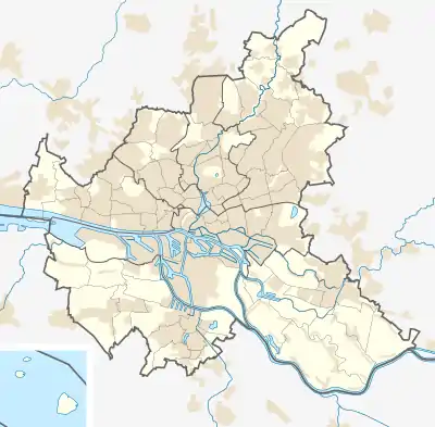 Mapa konturowa Hamburga, blisko centrum na lewo znajduje się punkt z opisem „AltonaBezirk Altona”