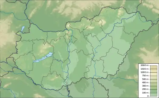 Mapa konturowa Węgier, blisko centrum u góry znajduje się punkt z opisem „Óbudai-sziget”