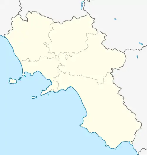 Mapa konturowa Kampanii, blisko centrum na lewo znajduje się punkt z opisem „Castellammare di Stabia”