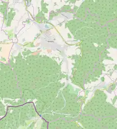 Mapa konturowa Kowarów, u góry nieco na lewo znajduje się punkt z opisem „Fabryka Dywanów Kowary”