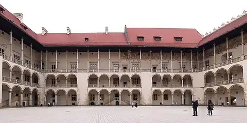 Wawel - wschodnie skrzydło zamku