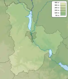 Mapa konturowa Kijowa i obwodu kijowskiego, blisko centrum na lewo znajduje się punkt z opisem „źródło”, natomiast w centrum znajduje się punkt z opisem „ujście”