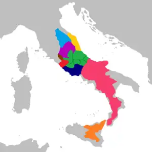 Mapa. Kontury Italii. Różnokolorowe obszary