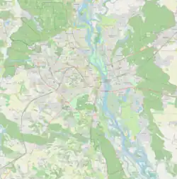 Mapa konturowa Kijowa, blisko centrum u góry znajduje się punkt z opisem „Ukraiński Instytut Pamięci Narodowej”