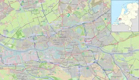 Mapa konturowa Rotterdamu, u góry nieco na lewo znajduje się punkt z opisem „RTM”