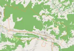 Mapa konturowa Makowa Podhalańskiego, blisko centrum po prawej na dole znajduje się punkt z opisem „Huta „Maurycy””