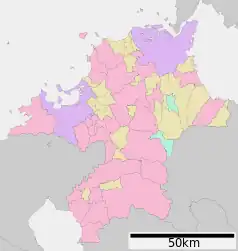 Mapa konturowa prefektury Fukuoka, blisko centrum na lewo znajduje się punkt z opisem „FUK”