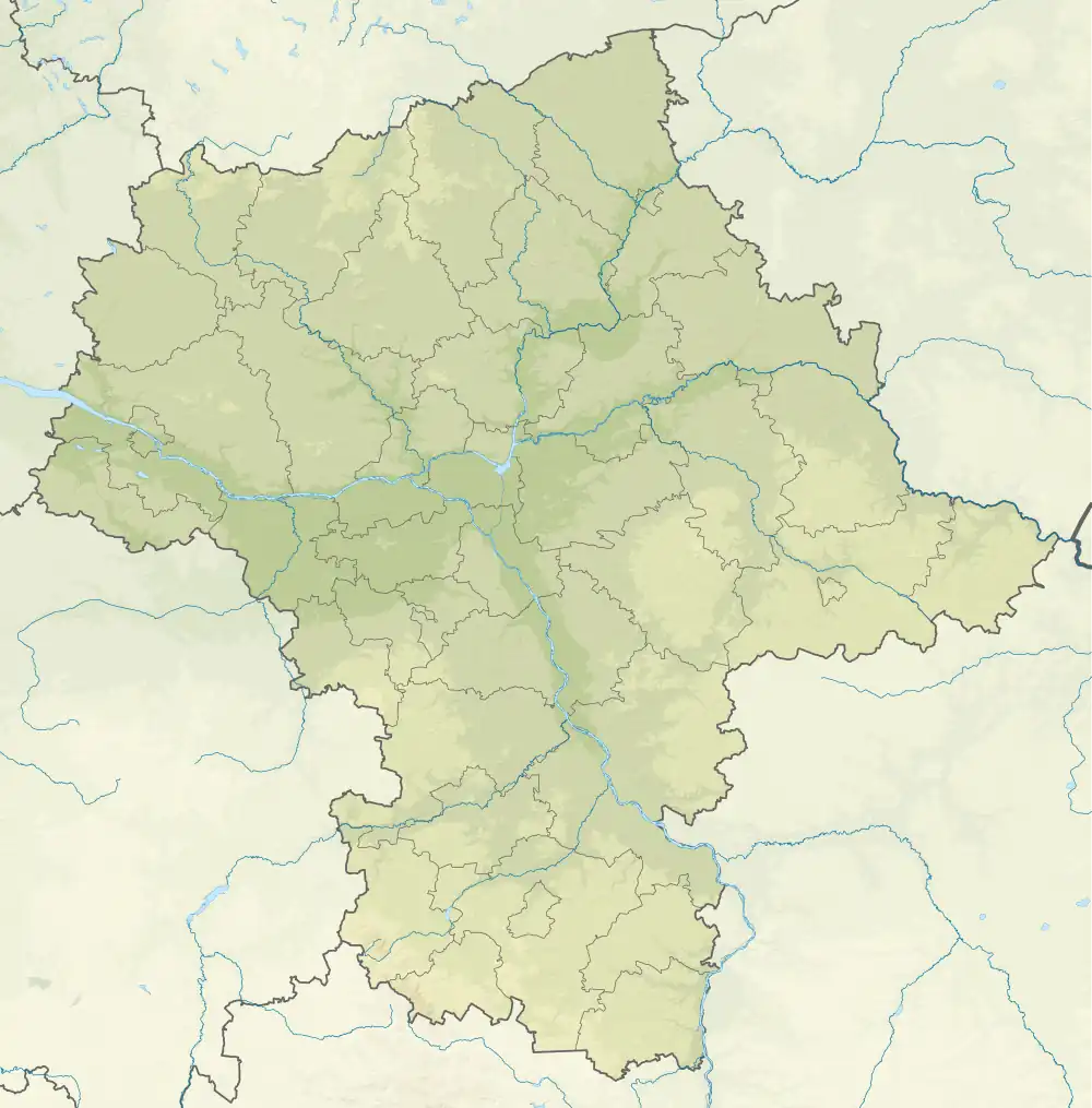 Mapa konturowa województwa mazowieckiego, w centrum znajduje się owalna plamka nieco zaostrzona i wystająca na lewo w swoim dolnym rogu z opisem „Moczydło 3”