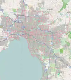 Mapa konturowa Melbourne, blisko lewej krawiędzi u góry znajduje się punkt z opisem „Calder Park Raceway”