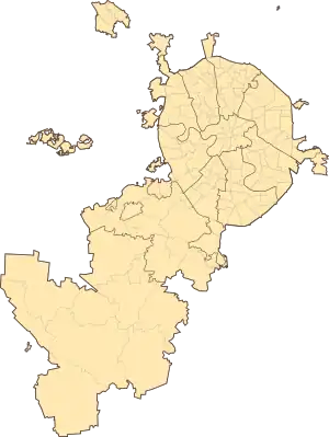 Mapa konturowa Moskwy, blisko centrum na prawo u góry znajduje się punkt z opisem „Cerkiew Dwunastu Apostołów”