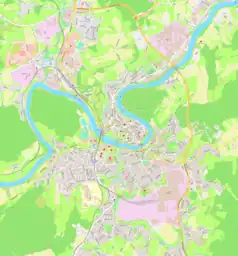 Mapa konturowa Novego mesta, blisko centrum na lewo u góry znajduje się punkt z opisem „Novo mesto”