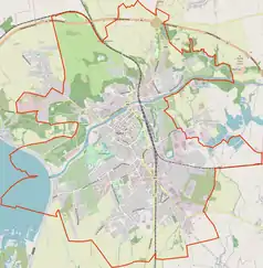 Mapa konturowa Nysy, w centrum znajduje się punkt z opisem „Muzeum Powiatowe w Nysie”