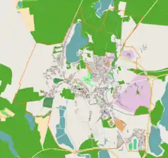 Mapa konturowa Ośna Lubuskiego, u góry znajduje się punkt z opisem „Cmentarz żydowski w Ośnie Lubuskim”