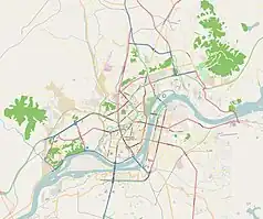 Mapa konturowa Pjongjangu, na dole znajduje się punkt z opisem „Stadion Yanggakdo”