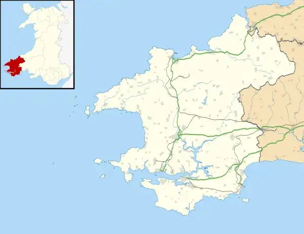 Mapa konturowa Pembrokeshire, na dole znajduje się punkt z opisem „Latarnia morska St Anns Head”