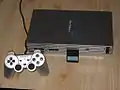 Konsola PlayStation 2 w standardowej wersji w kolorystyce srebrnej (Satin Silver).