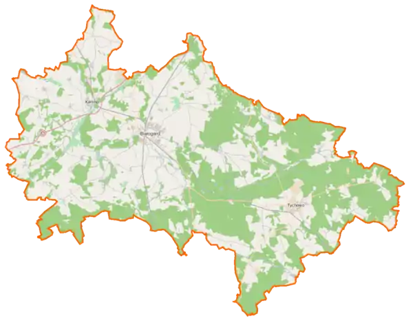 Mapa konturowa powiatu białogardzkiego, u góry po lewej znajduje się punkt z opisem „Karścino”