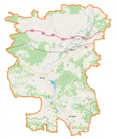 Mapa konturowa powiatu dębickiego, w centrum znajduje się punkt z opisem „Zespół dworski na Wolicy”