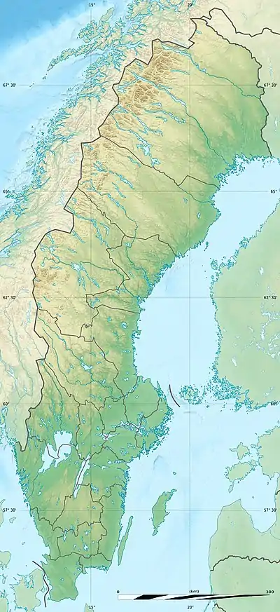 Mapa konturowa Szwecji, na dole znajduje się punkt z opisem „Värmdö”