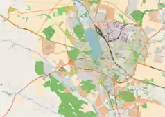 Mapa konturowa Tarnopola, blisko centrum na prawo znajduje się punkt z opisem „ulica Ruska”