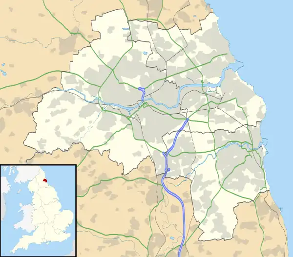 Mapa konturowa Tyne and Wear, blisko centrum u góry znajduje się punkt z opisem „Newcastle upon Tyne”