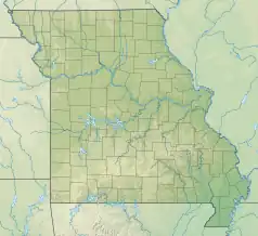 Mapa konturowa Missouri, blisko prawej krawiędzi na dole znajduje się punkt z opisem „miejsce bitwy”