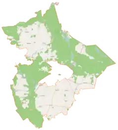 Mapa konturowa gminy wiejskiej Wałcz, blisko centrum na lewo u góry znajduje się owalna plamka nieco zaostrzona i wystająca na lewo w swoim dolnym rogu z opisem „Bobrowo”