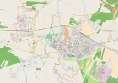 Mapa konturowa Wieruszowa, w centrum znajduje się punkt z opisem „Parafia Zesłania Ducha ŚwiętegoWieruszów”