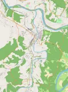 Mapa konturowa Zagórza, w centrum znajduje się punkt z opisem „Krzyż Milenijny w Zagórzu”