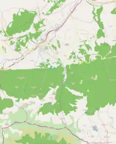 Mapa konturowa Zakopanego, w centrum znajduje się punkt z opisem „Kompleks skoczni narciarskich Średniej Krokwi”